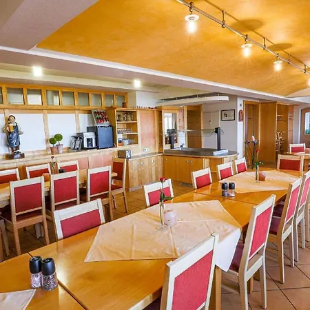 Burggasthof Hauptmann Inn Kollnburg